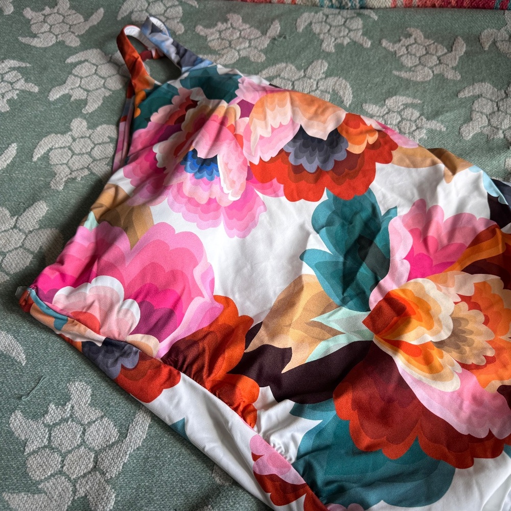 NWT Swimwear Top Bathing Suit La Blanca Tummy Control Size 10 - Picture 2 of 8